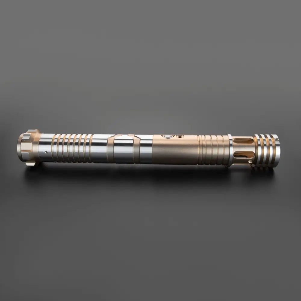 Unrelenting Force Saber Giocattoli